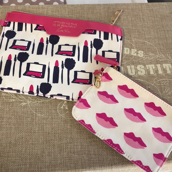 Estee Lauder Handbags - BRAND NEW makeup bags. So cute!